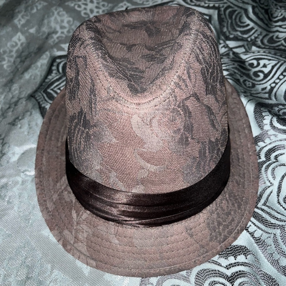 Buckle Fadora - Mocha colored